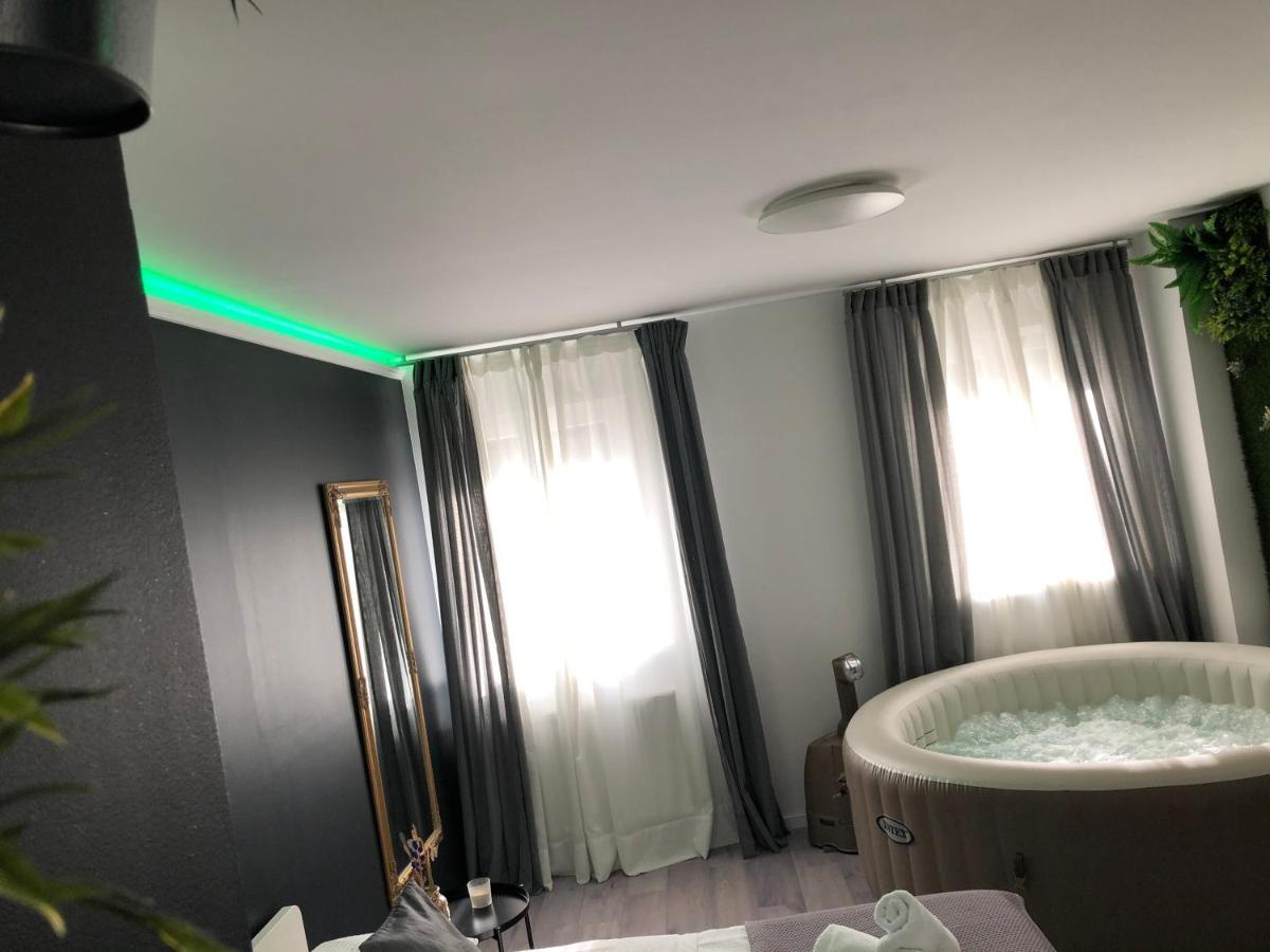 Apartment Zagreb Jacuzzi Ngoại thất bức ảnh